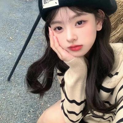 奇怪的她海报