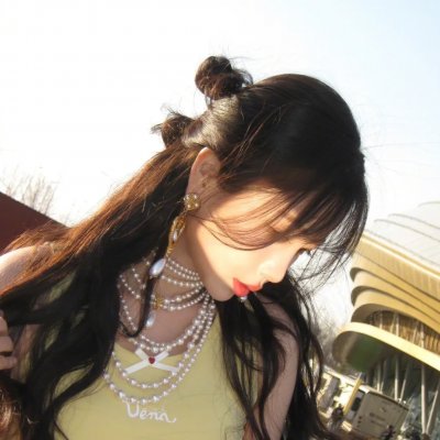 小小爱火花海报